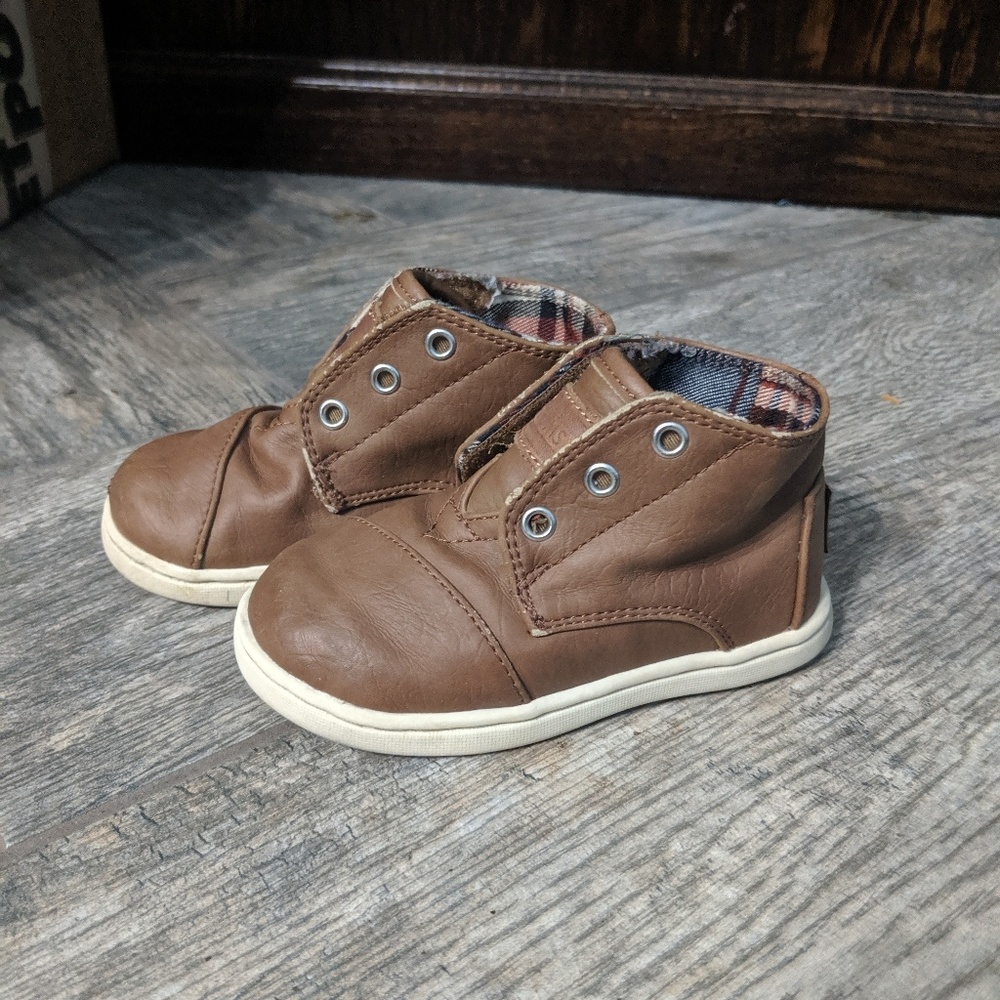 Toddler shoes Toms 6c
